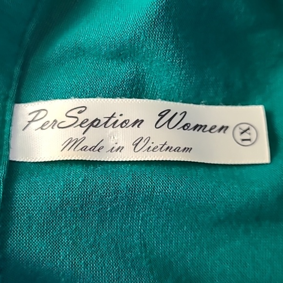 Top Size 1X Short Sleeve Lightweight Festive Holiday Party Career Office Classic - Picture 5 of 6